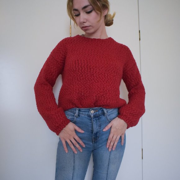 Red sweater - Picture 1 of 6